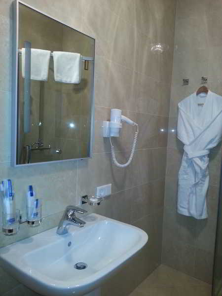 Royal Petrol Hotel