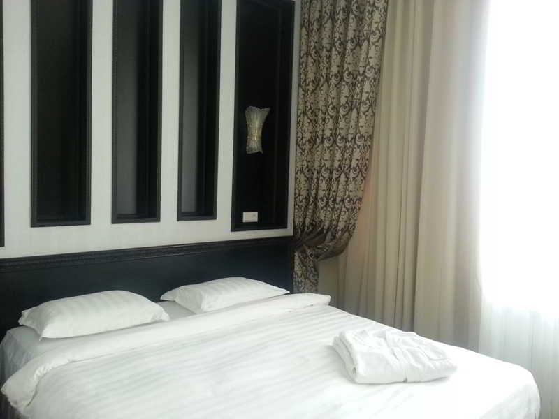 Royal Petrol 3*