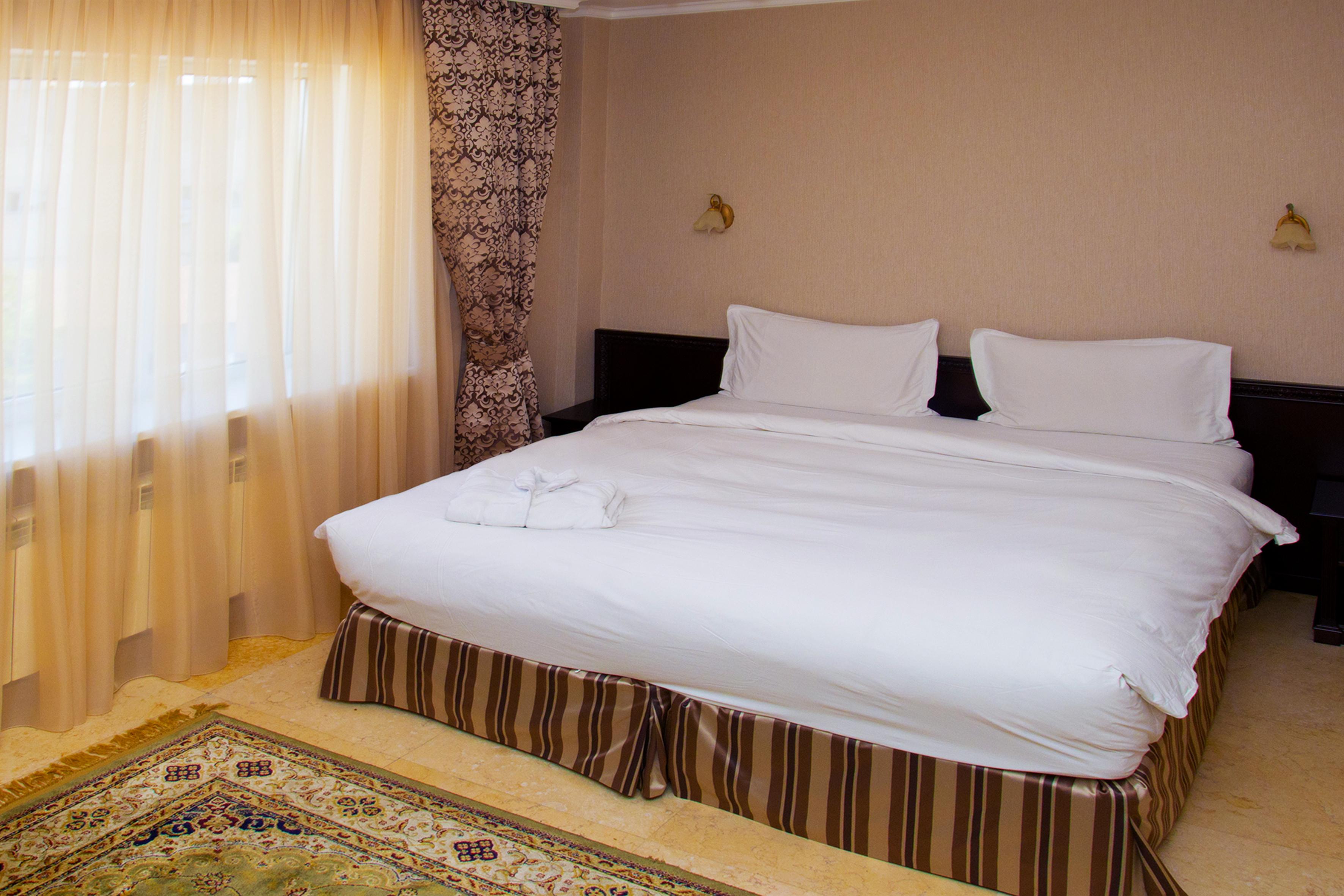 Royal Petrol 3* Almaty