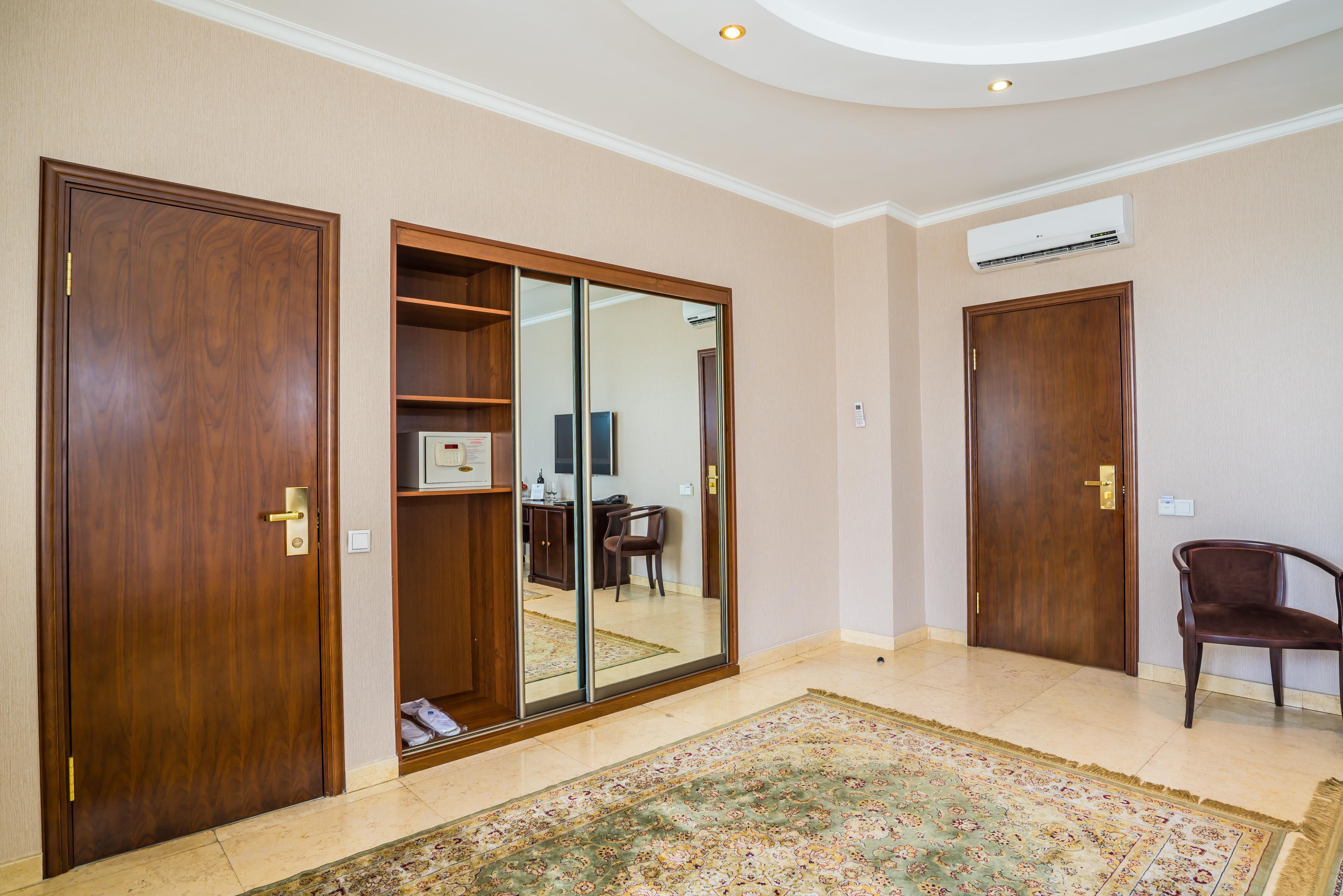Hotel Royal Petrol